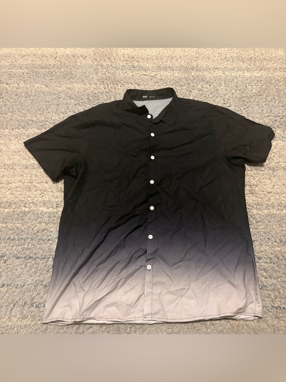 Romwe Men’s XXL Black & Grey Ombre Dip Dye Short Sleeve Button Down Shirt
